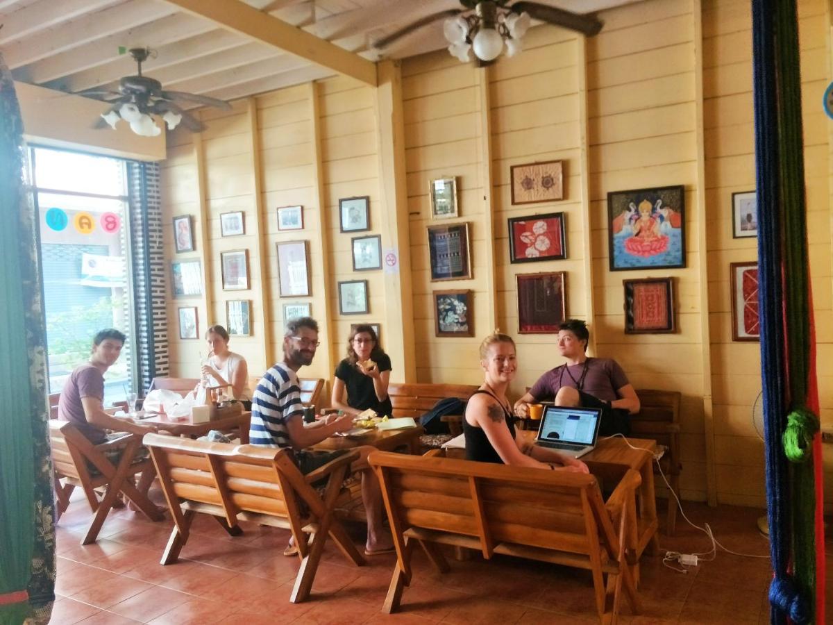 Baan Jaidee Guesthouse Трат Екстериор снимка